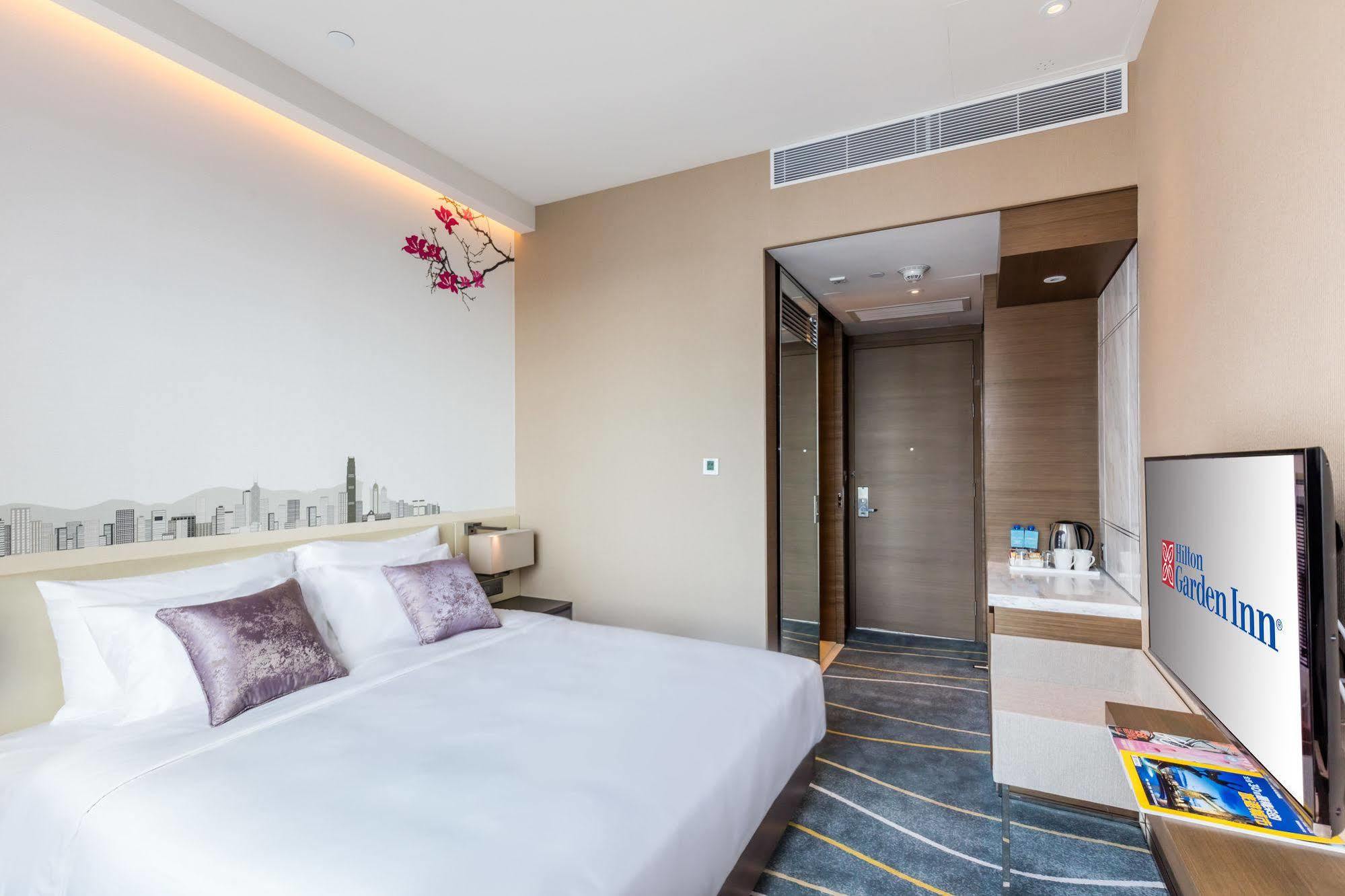 Hilton Garden Inn Hong Kong Mongkok Exteriör bild