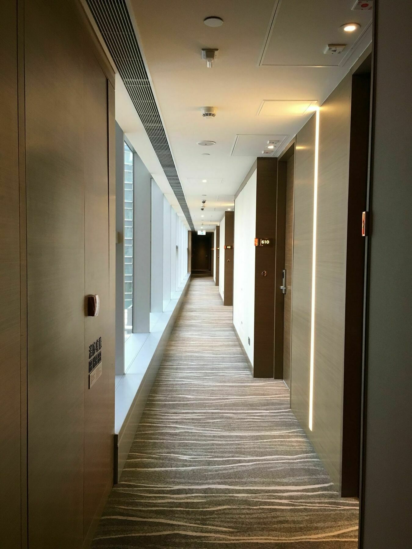 Hilton Garden Inn Hong Kong Mongkok Exteriör bild